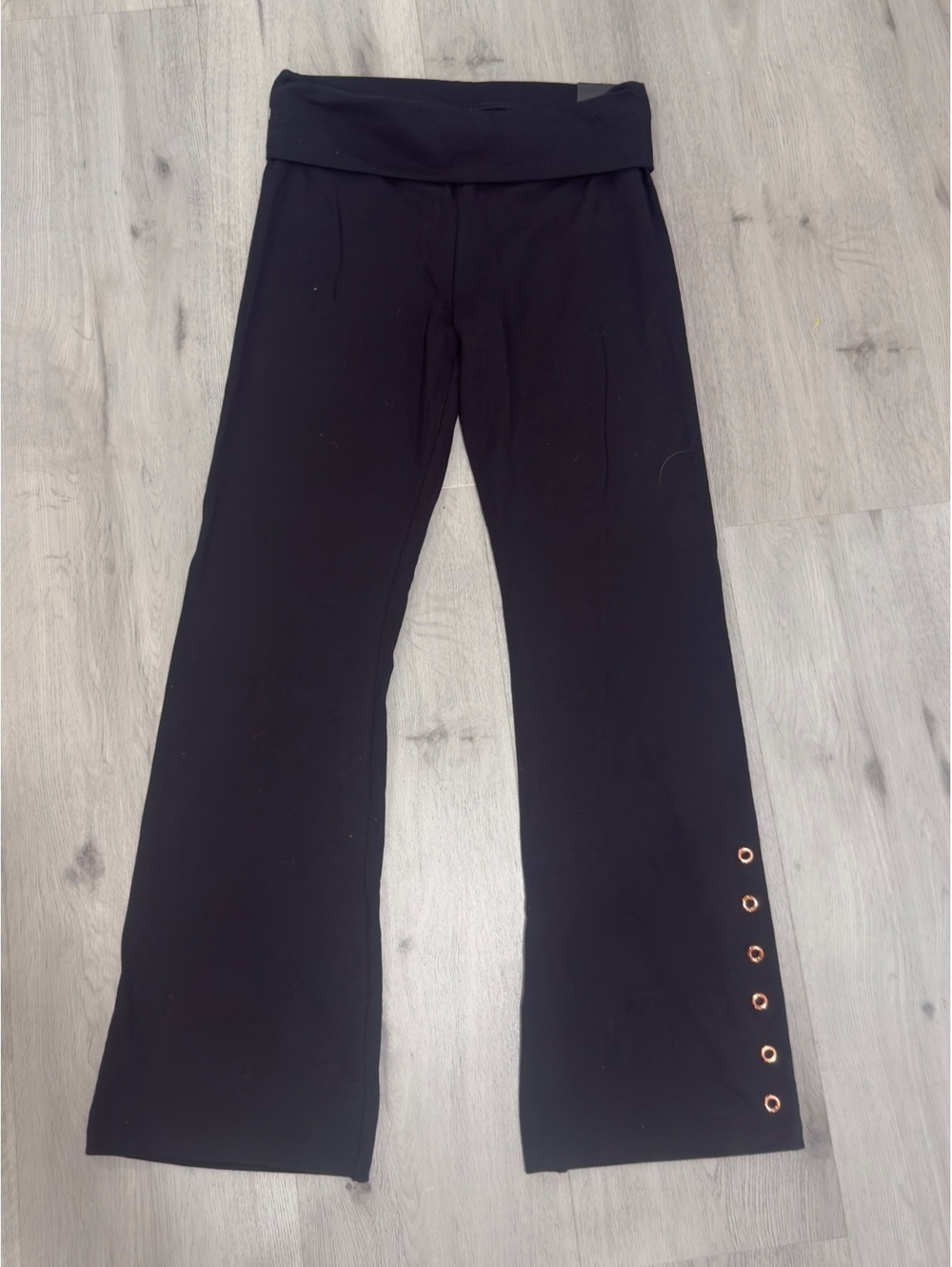 Victoria Sport Women Pants Flared Leg Grommet Detail Black Medium NWT